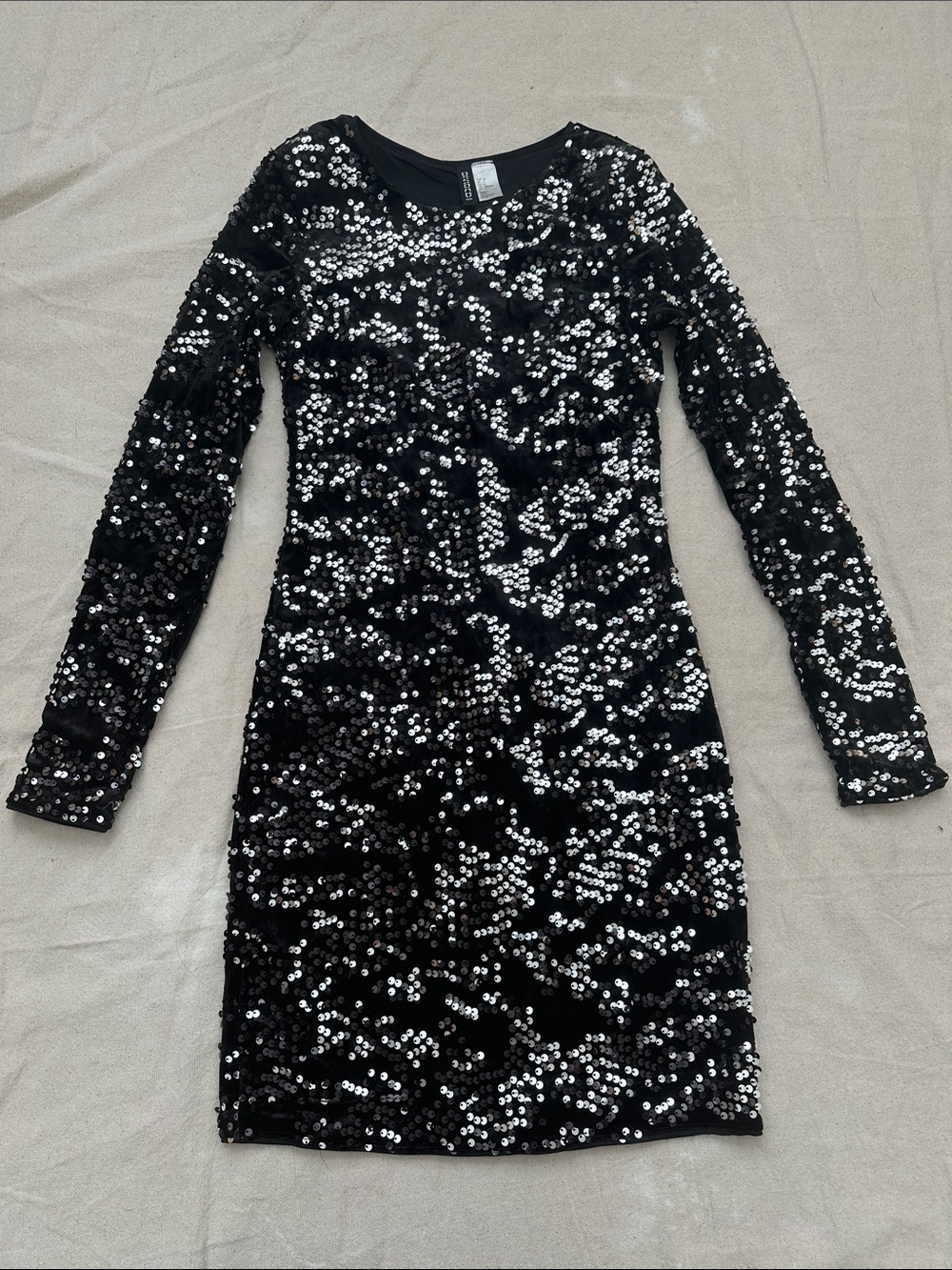 H&M DIVIDED Black Velvet Sequin Long Sleeve Mini Party Cocktail Dress - Size 4